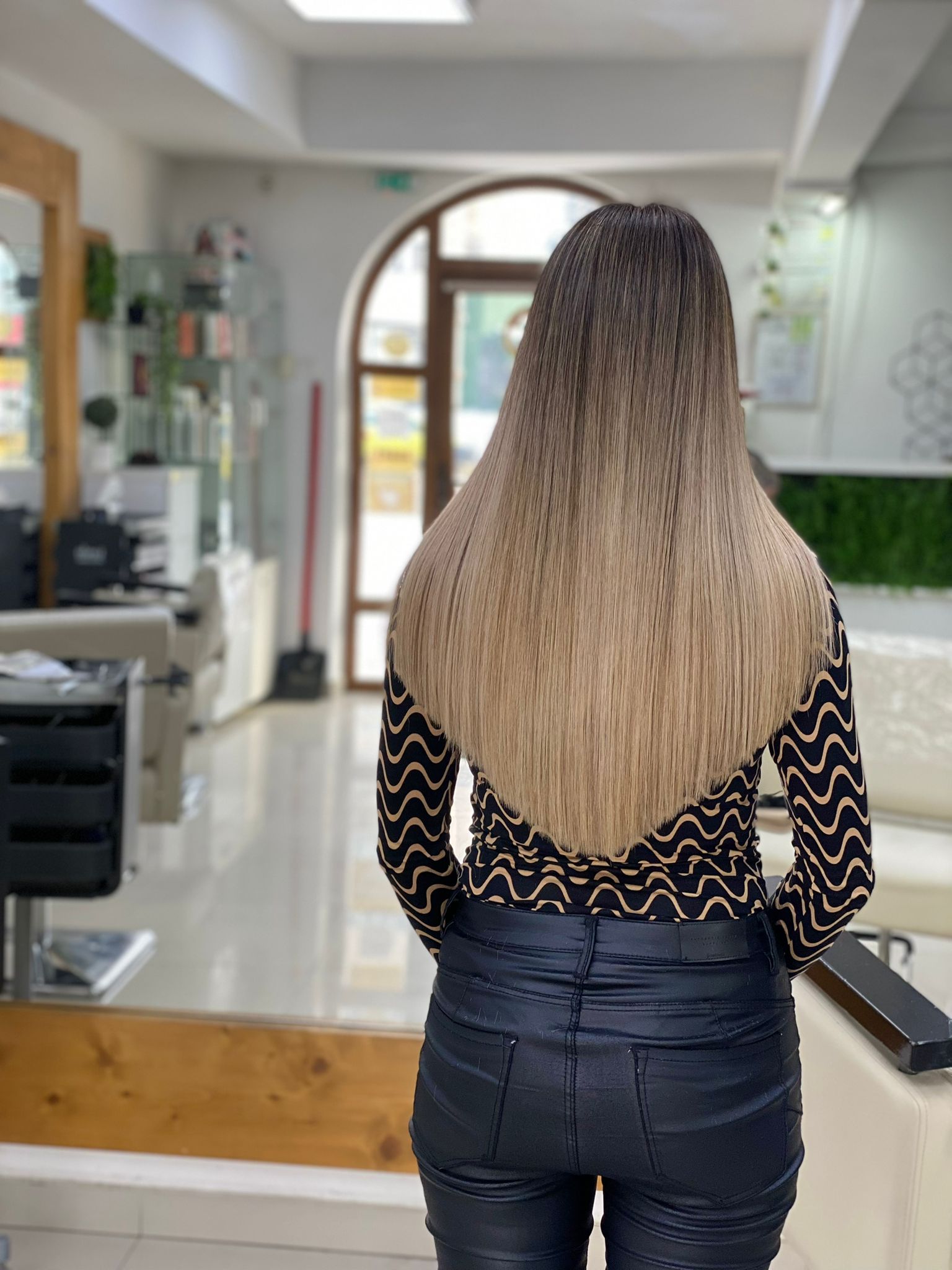 Salon Adi Chirila