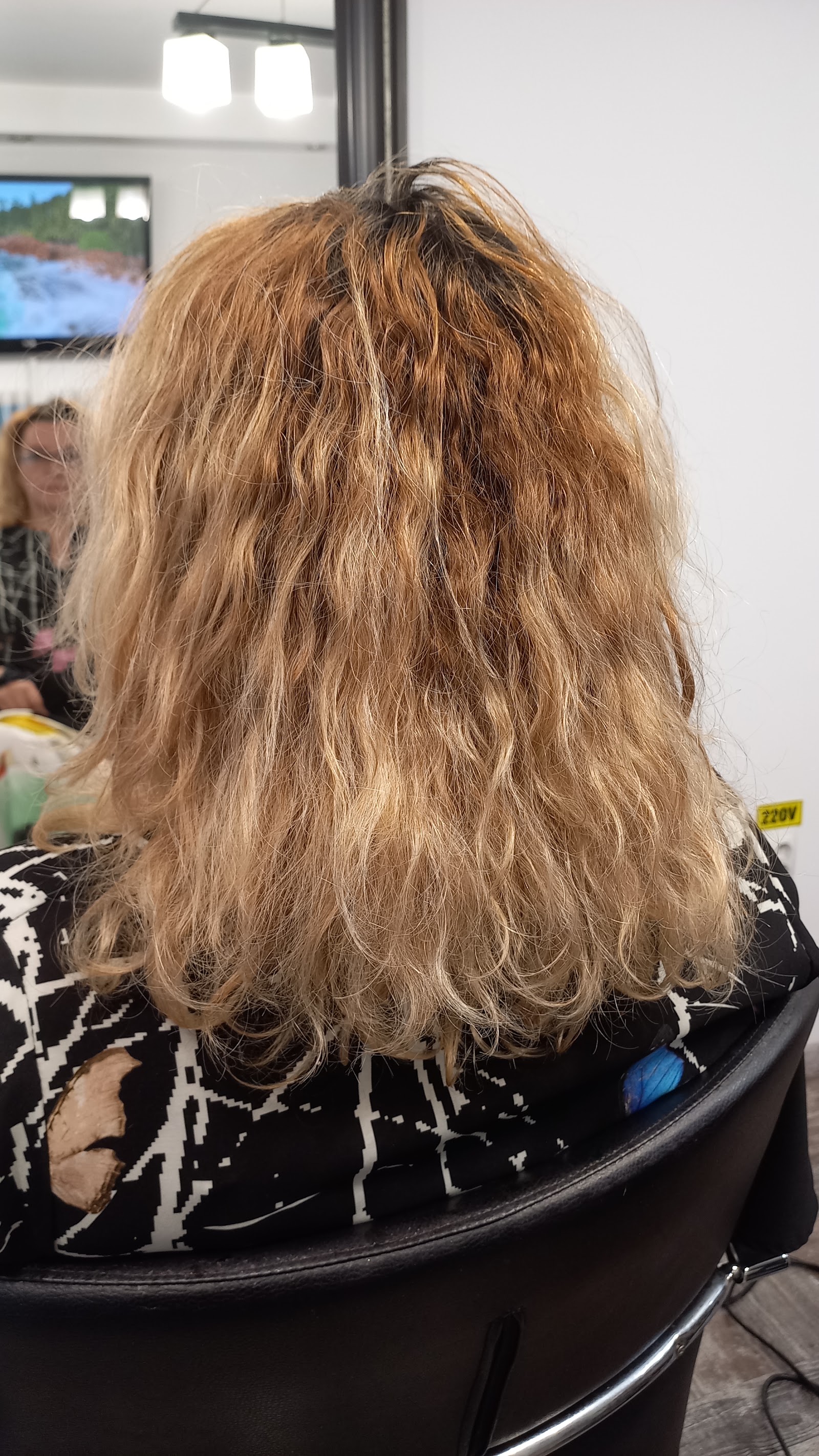 Ramona Hairstyle - Salon Coafura / Coafor