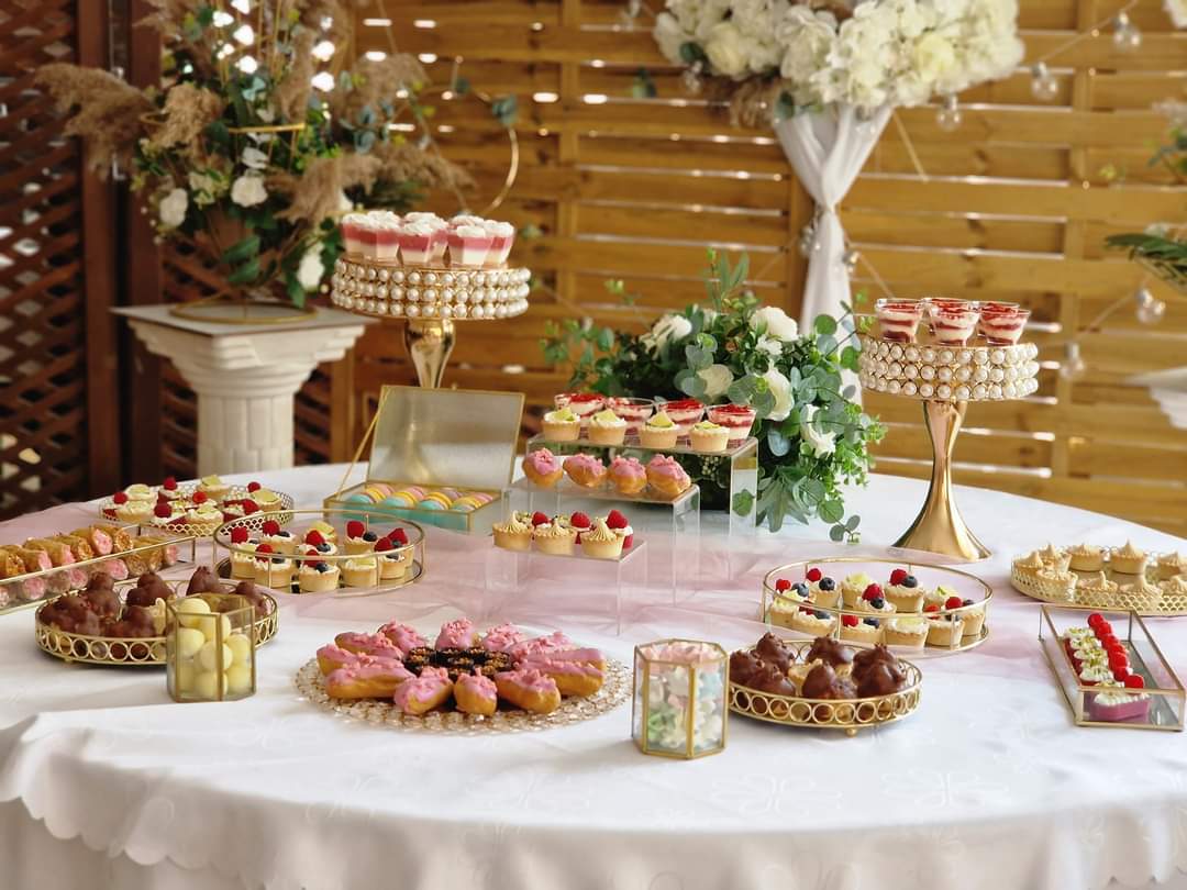 Timea Sweets Laborator Cofetărie Targu Mures. Prajituri, Torturi Tg Mures. Candy Bar Tg Mures