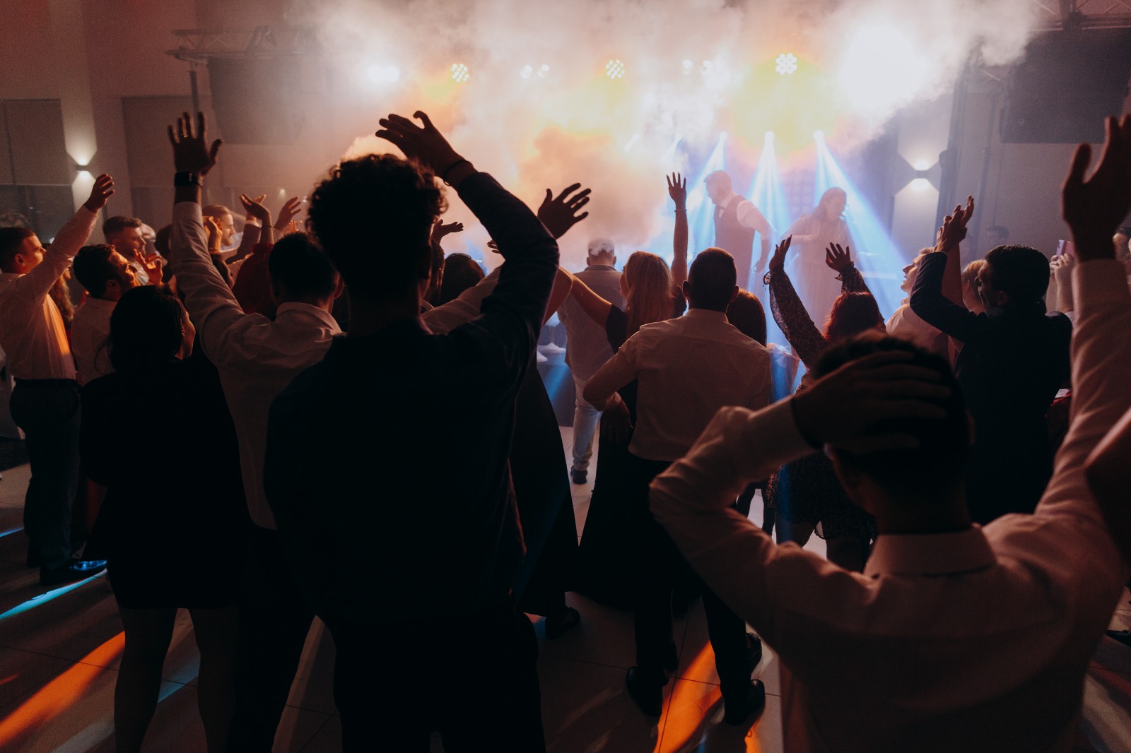 partydjs/ sound on lights solutions