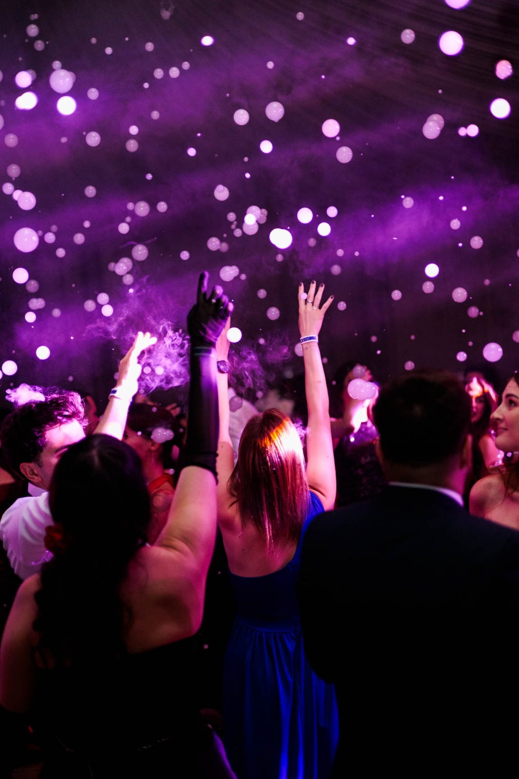 partydjs/ sound on lights solutions