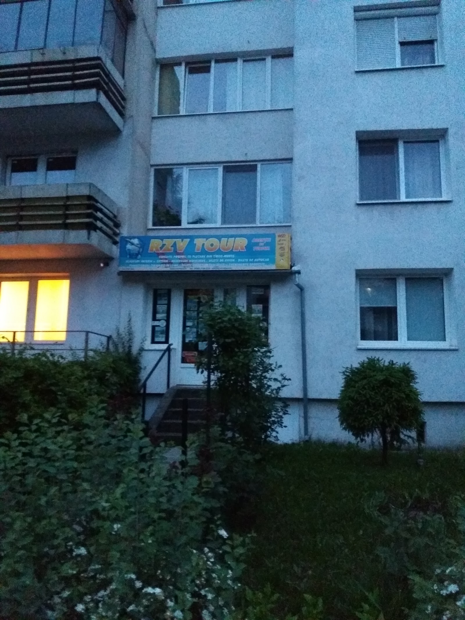 Rzv Tour