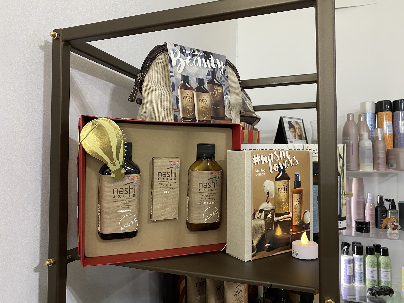 Salon "Pretty Woman" Hair & Beauty Center Târgu Mureş.