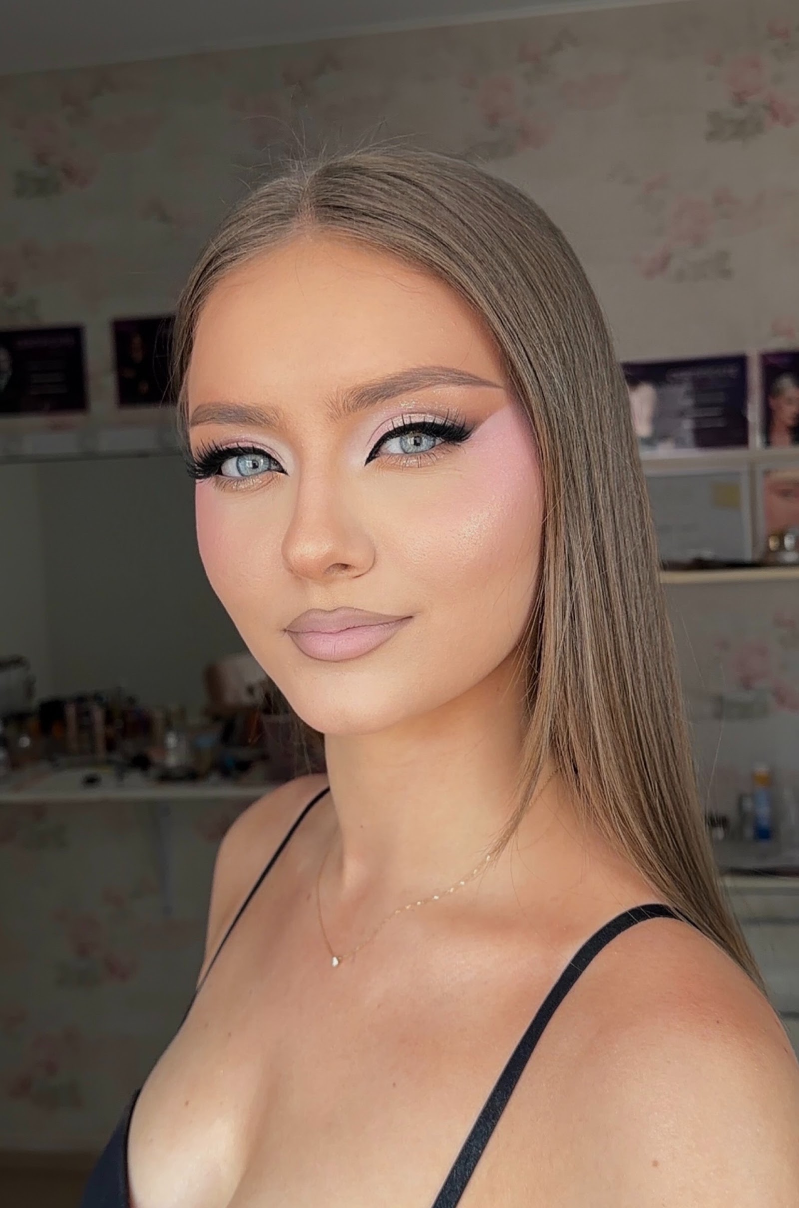 Marta Violeta Make-up Artist Mureș
