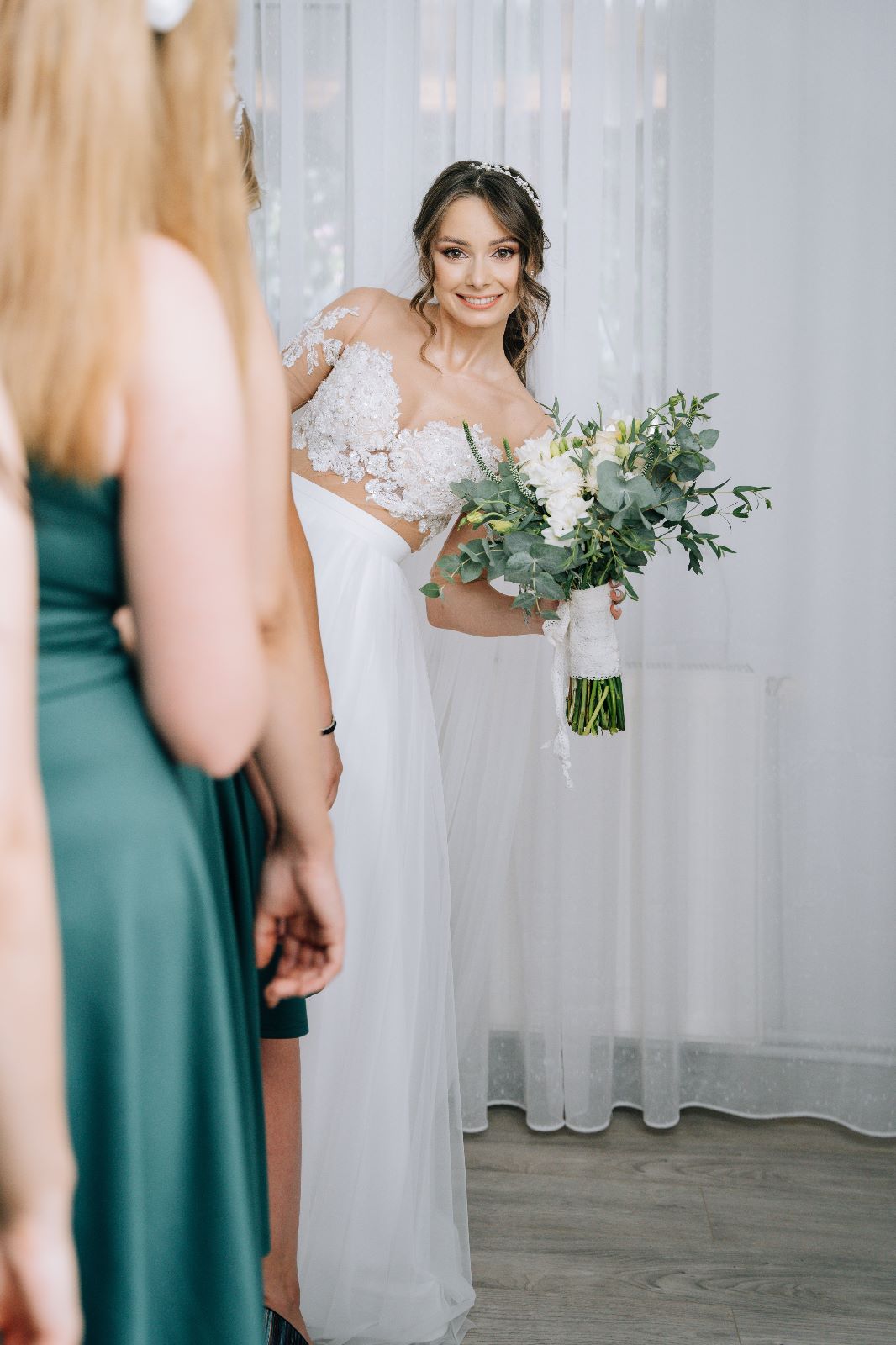 Laura Dina Bridal