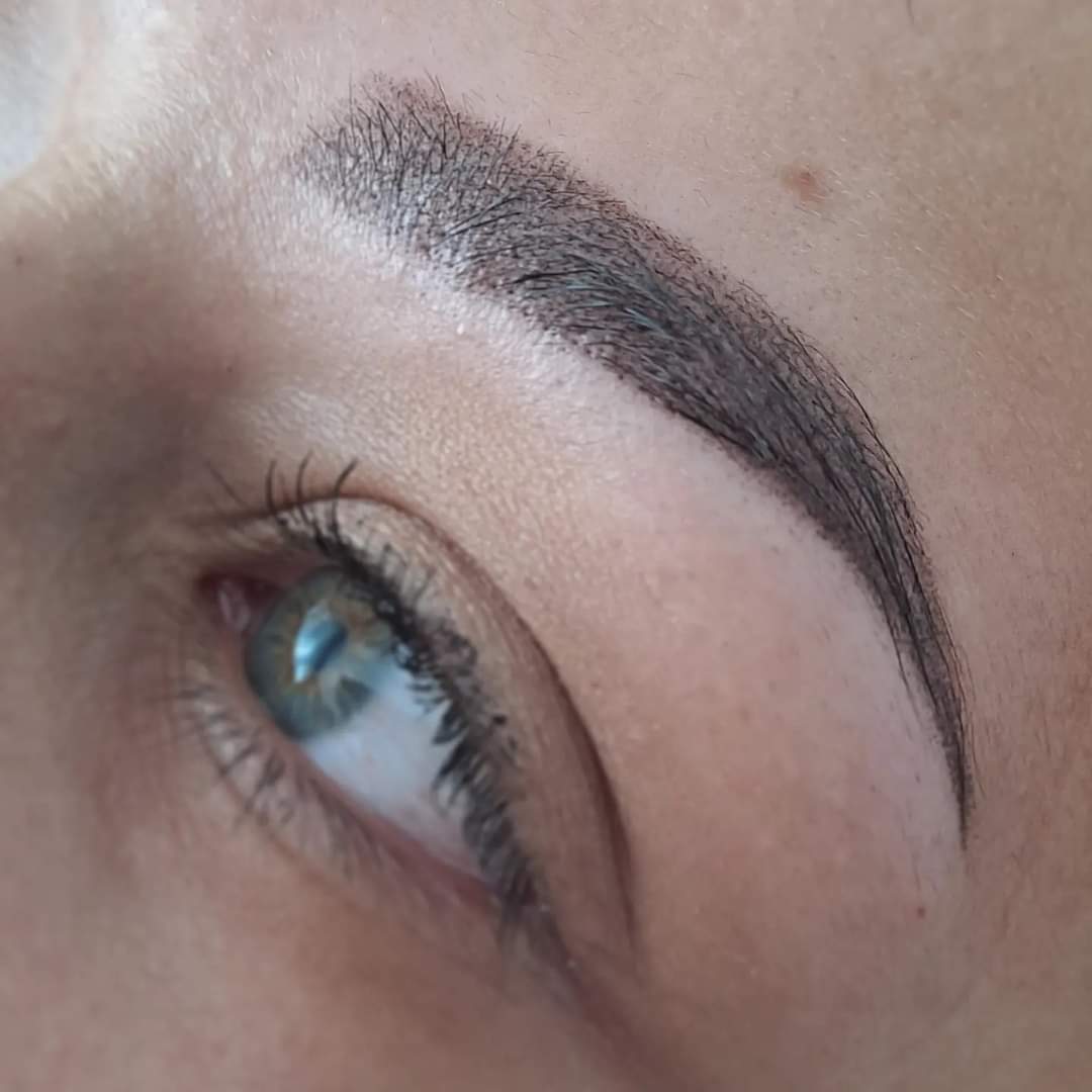 Angi Suciava - Permanent Makeup Artist & Makeup Artist