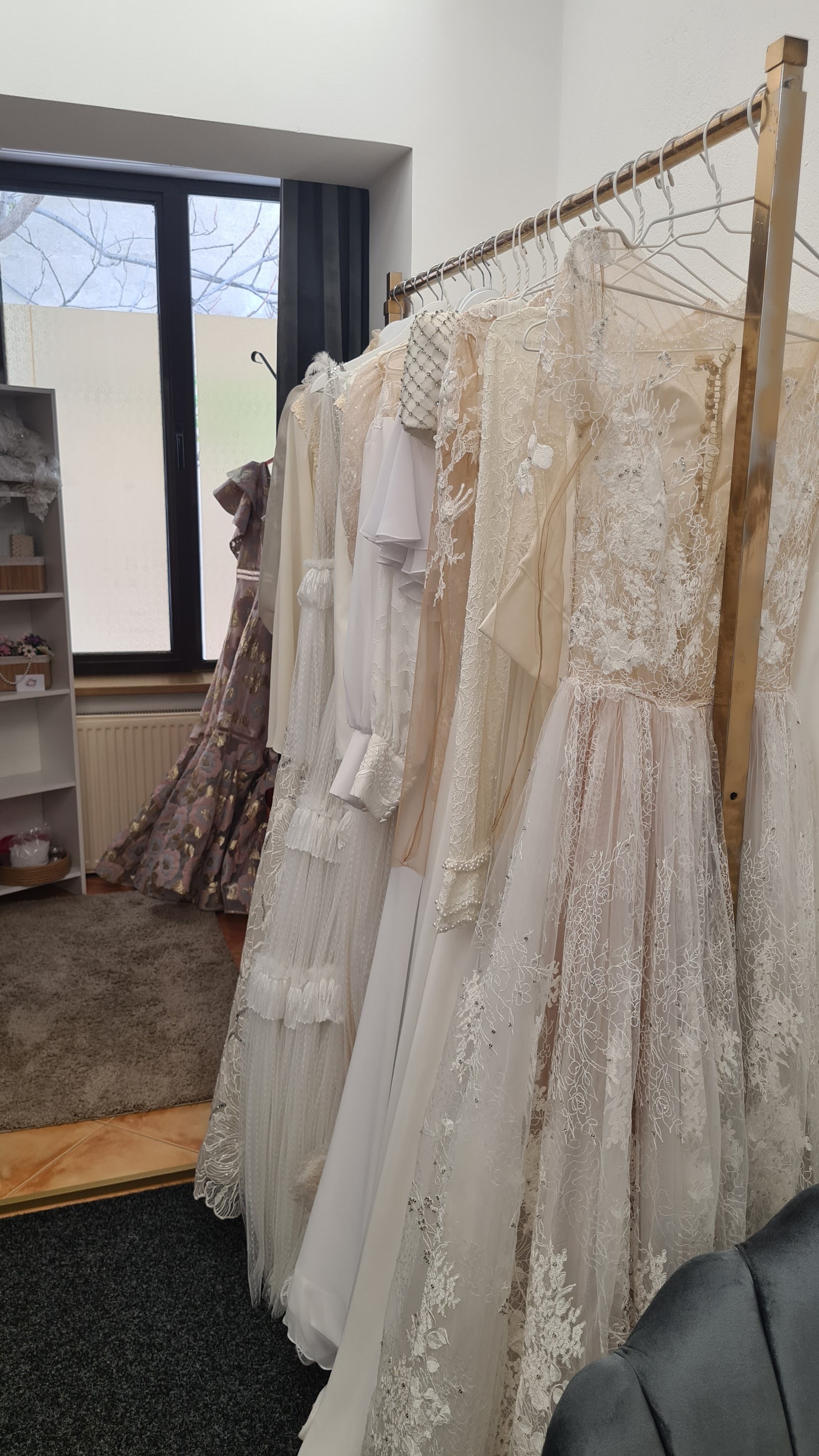 Aida Lorena Atelier - Rochii de Mireasa