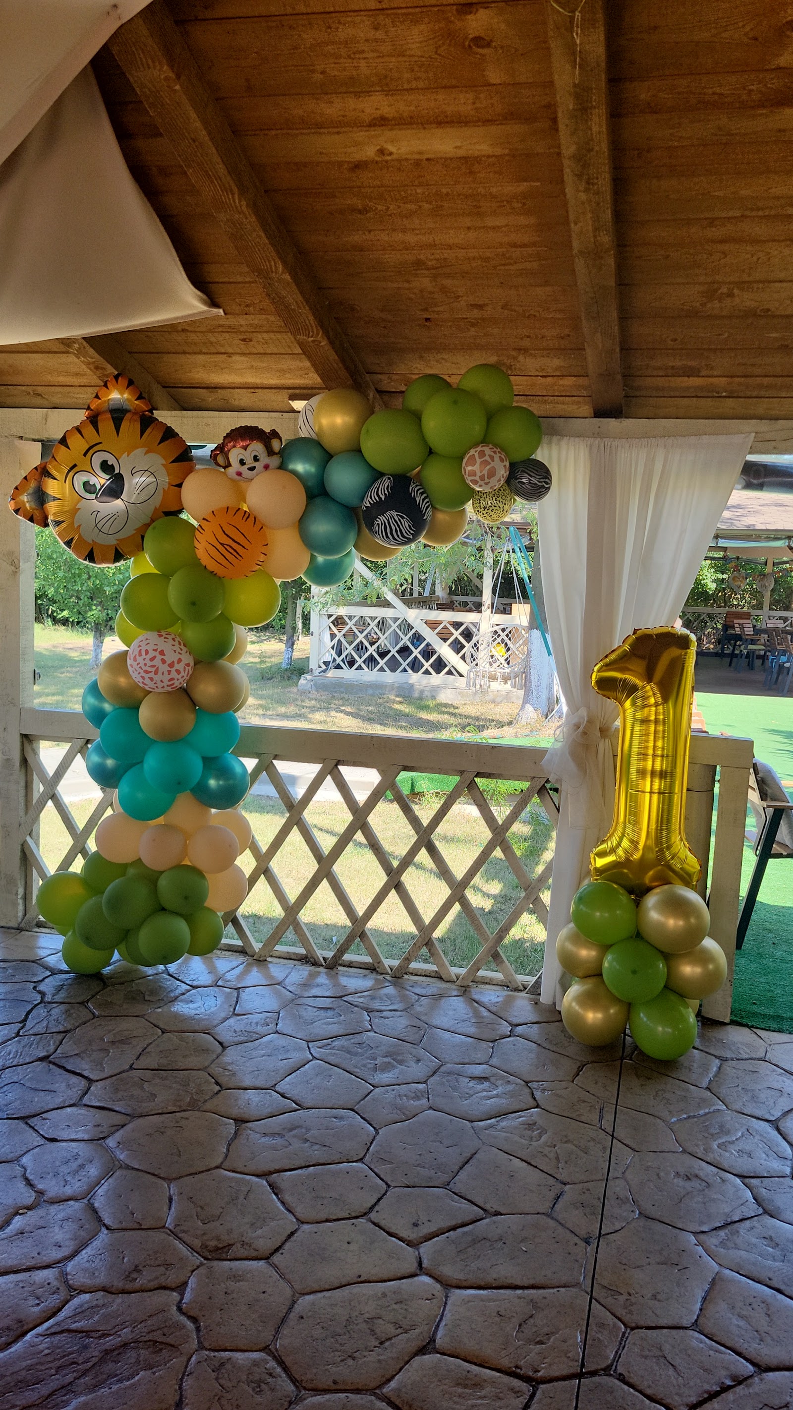 Leontina's EVENT