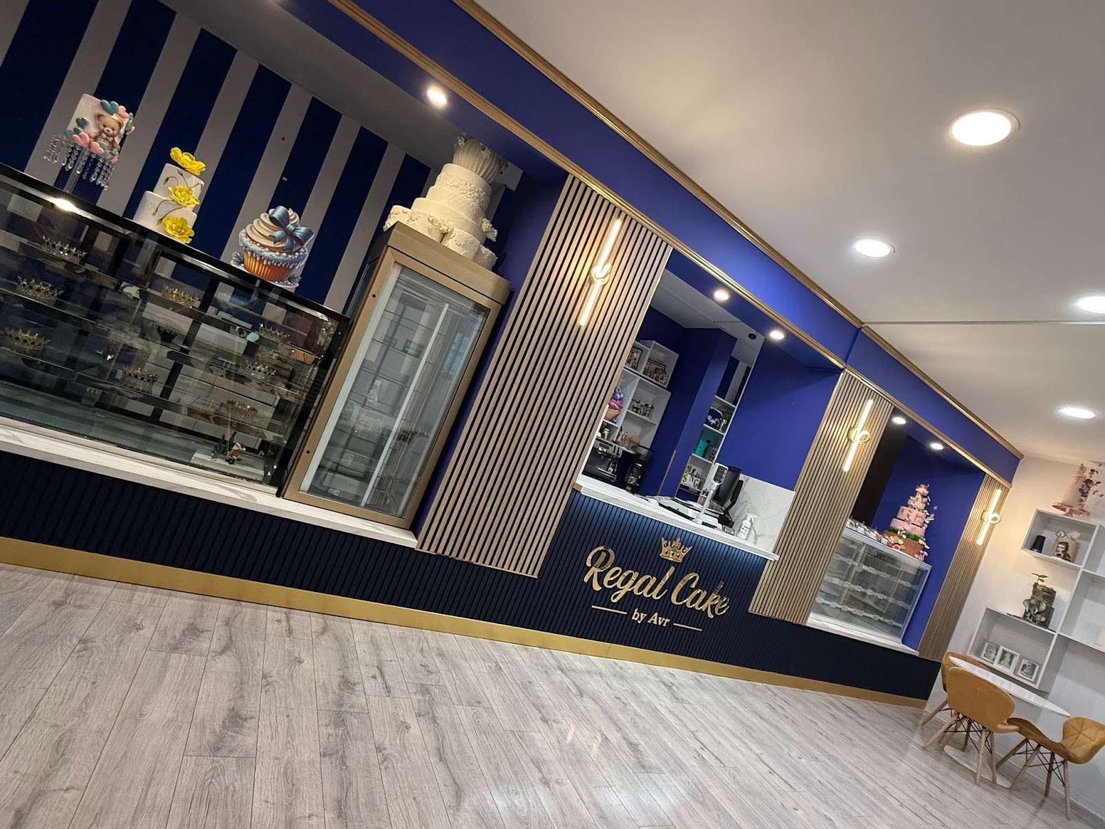 Regal Cake By Avr