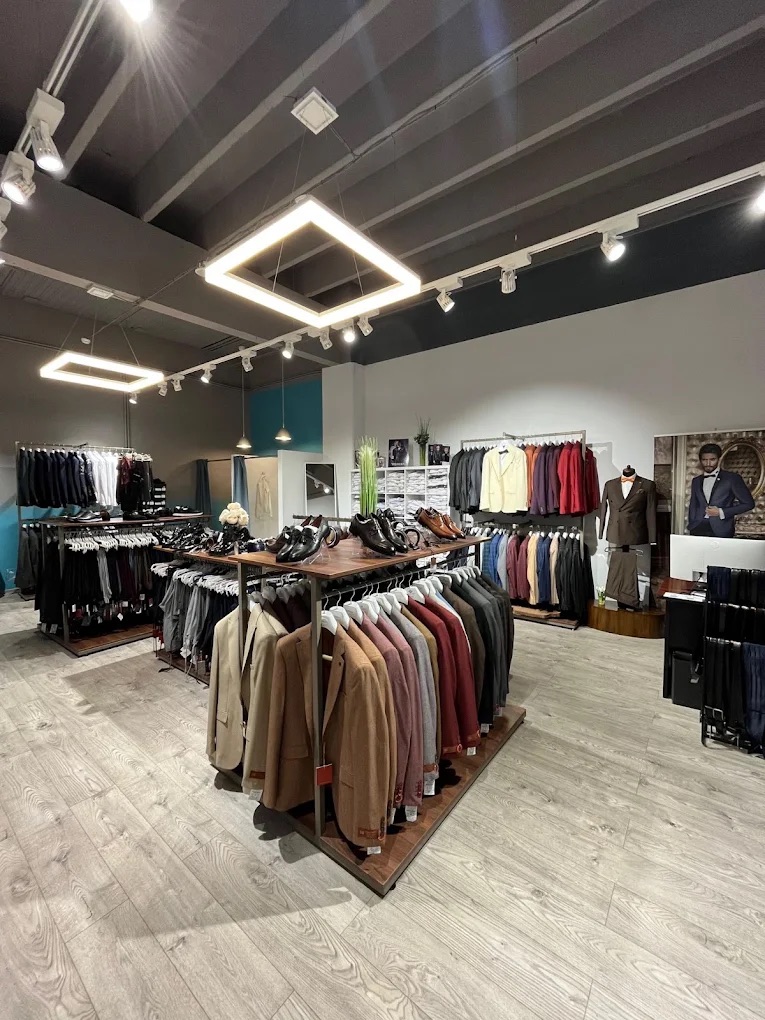 Monarch for Men - Showroom Costume pentru Barbati