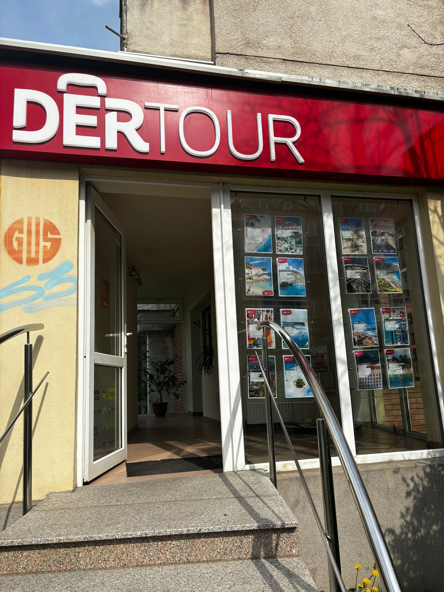 Dertour