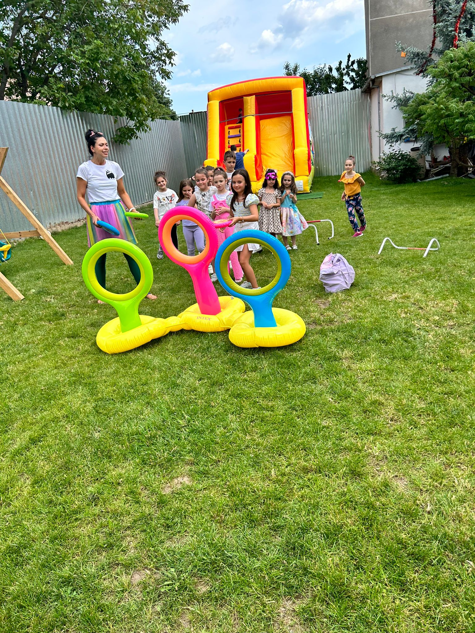 Loc de joacă La Bursucel