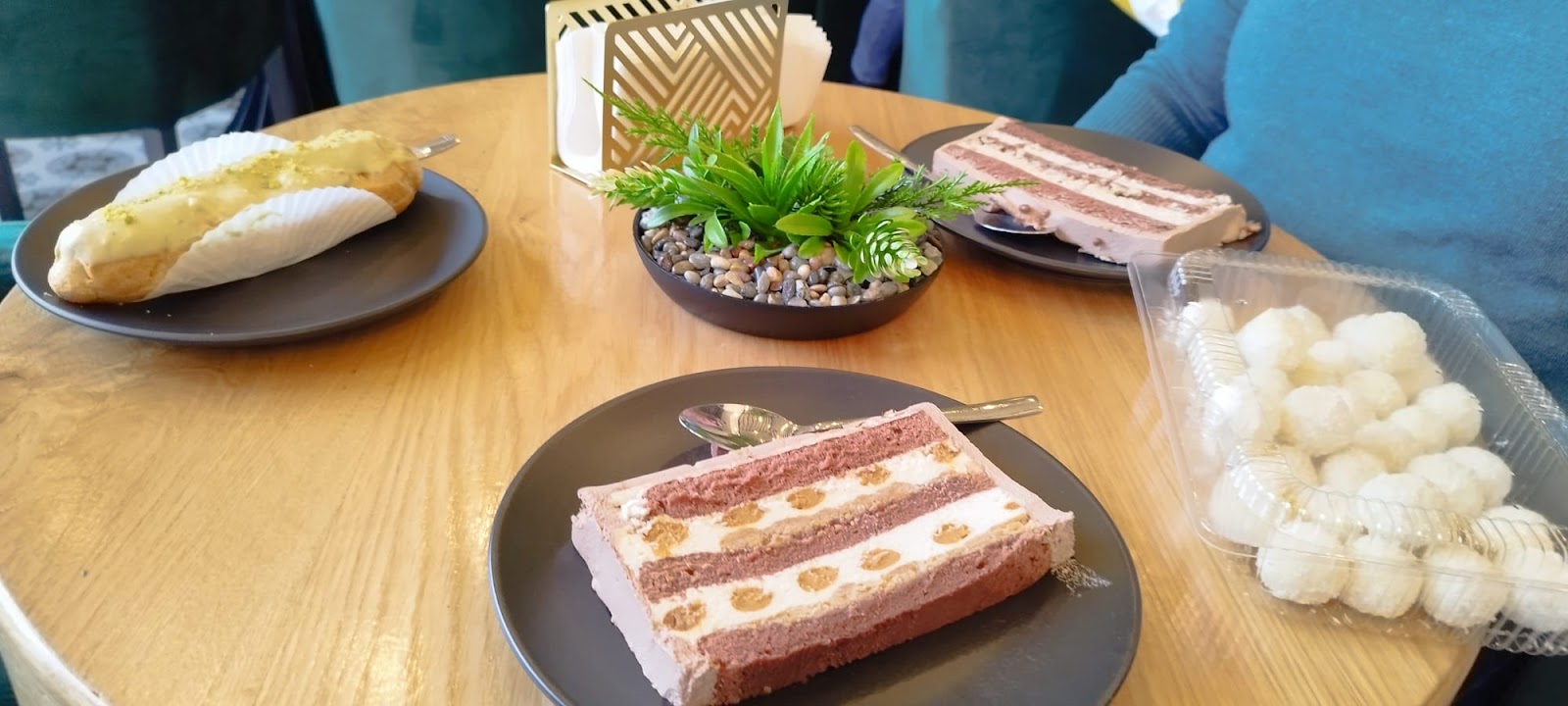 Cofetăria Gina Cakes Târgu Lăpuș