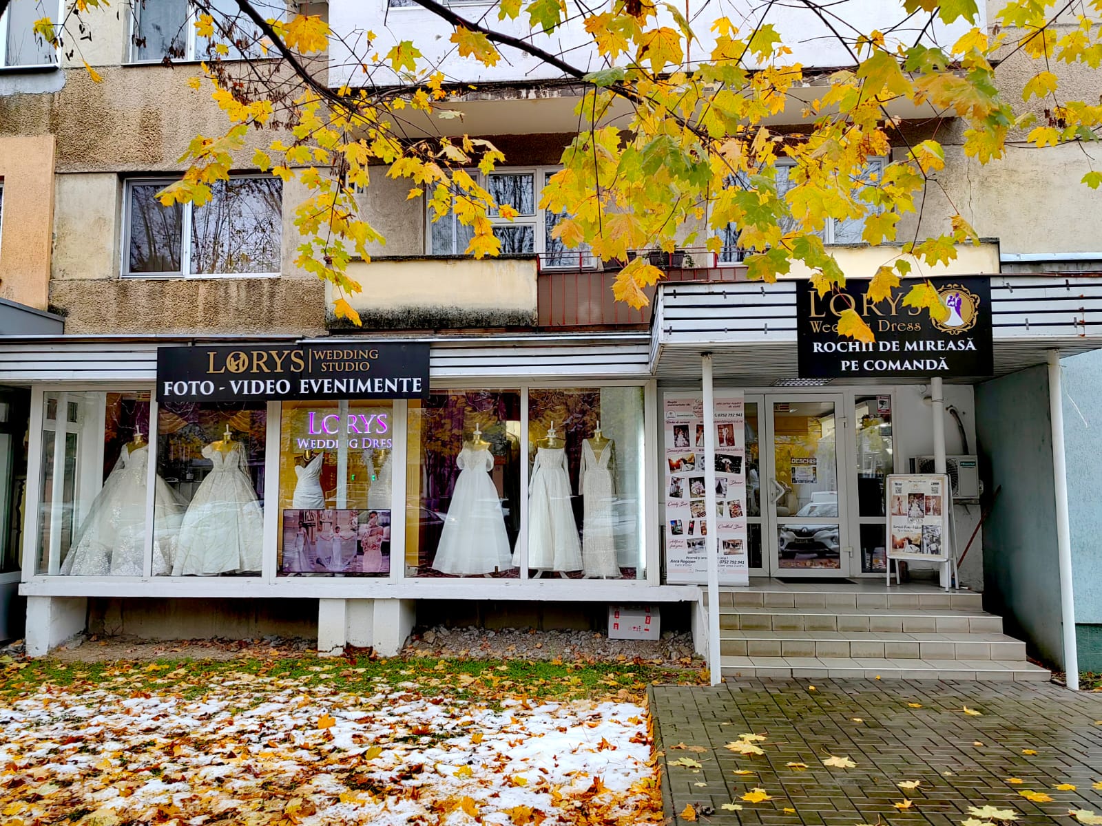 Lorys Wedding Dress