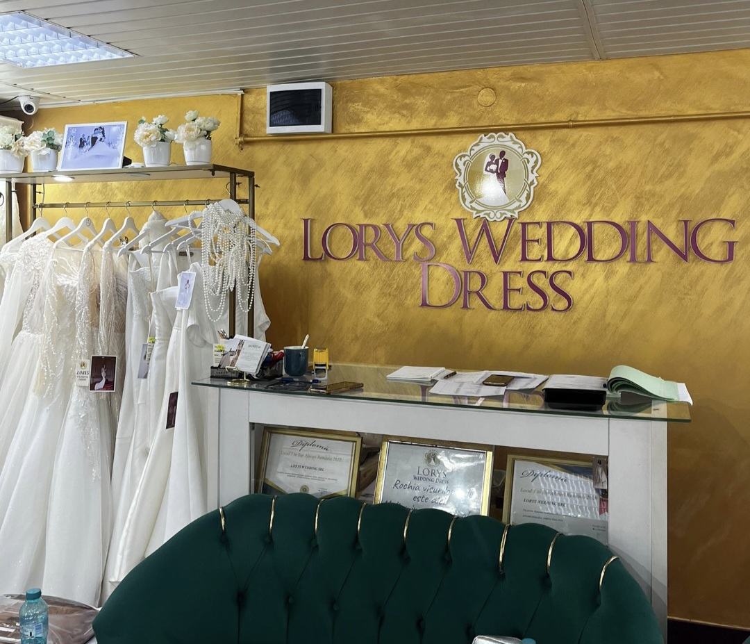 Lorys Wedding Dress