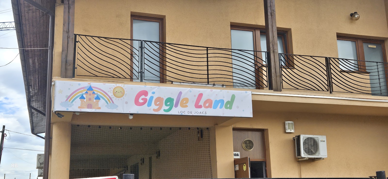 Giggle Land