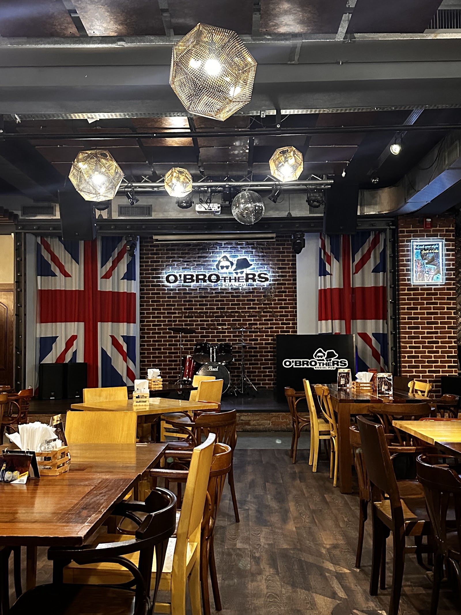 O'Brothers Social Pub