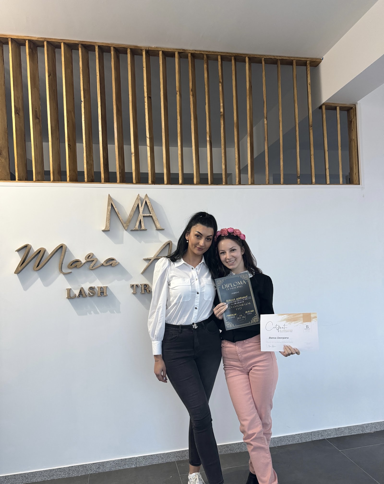 Mara Alina Lash Artist&Trainer