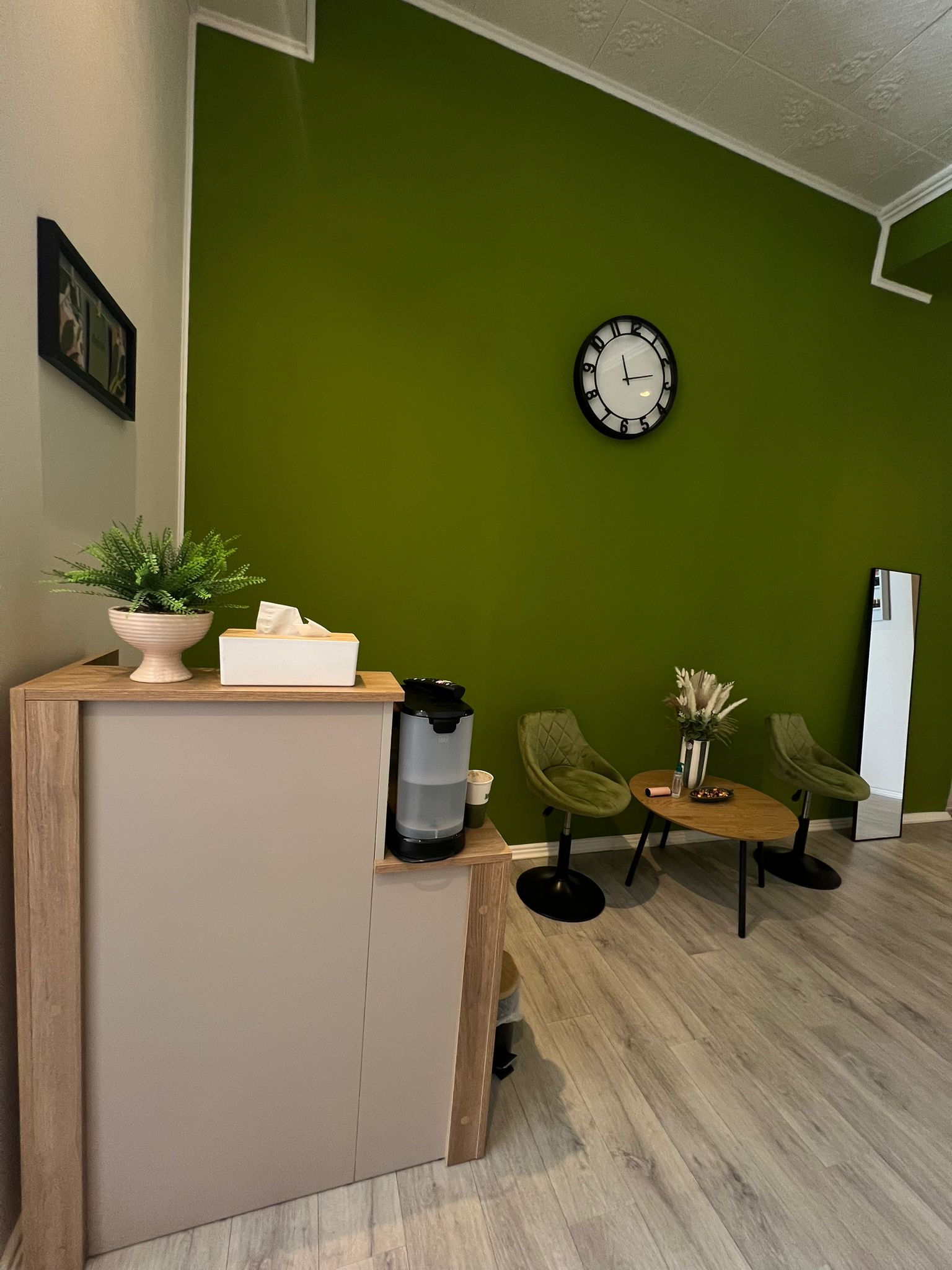 GlowRoom.NC