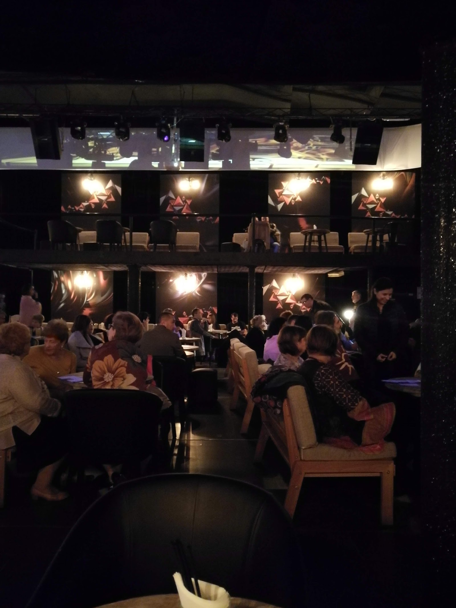 Salon 4YOU - HIPERBAR