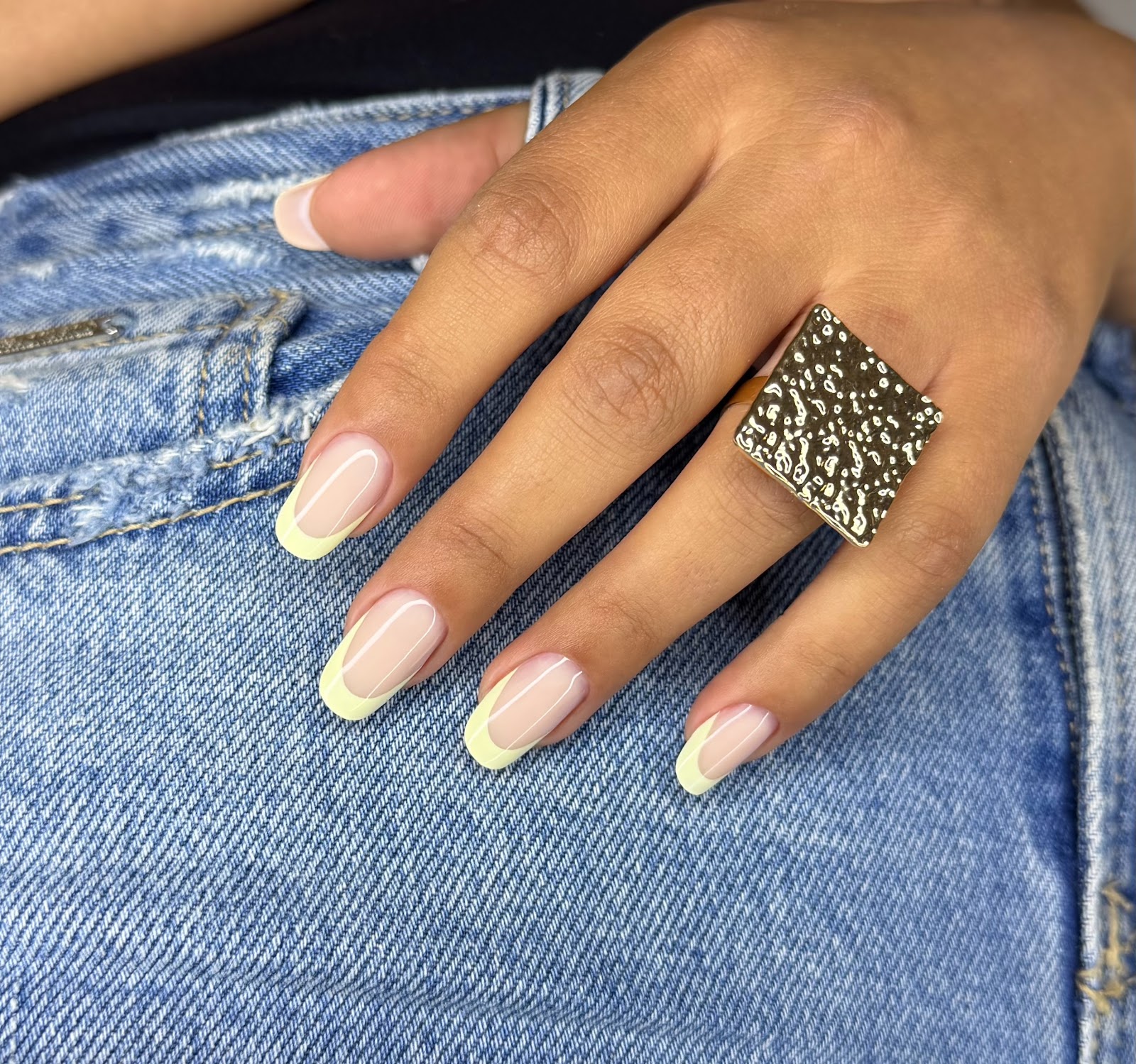 Oana Mocanu Nail Instructor